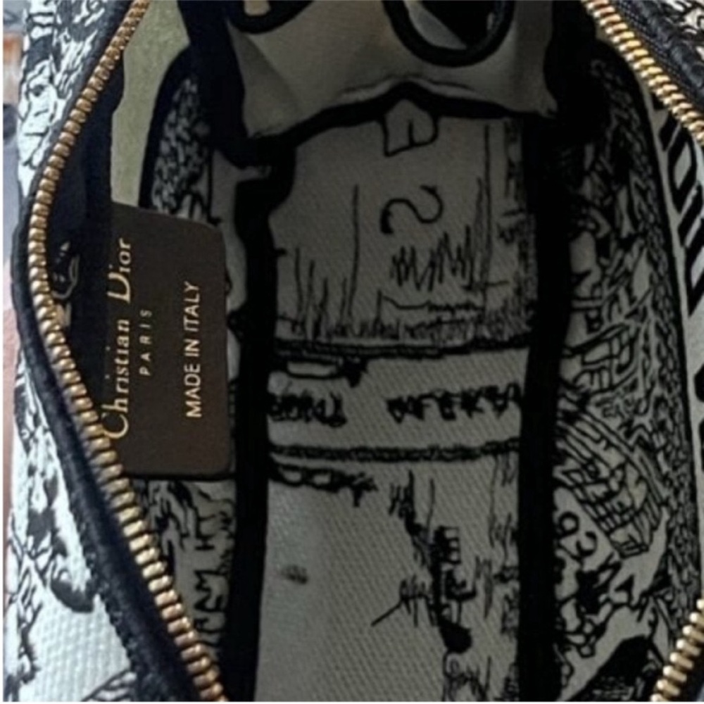 Dior Black and White Christian Dior Toile Crossbody Bag - Picture 9 of 16